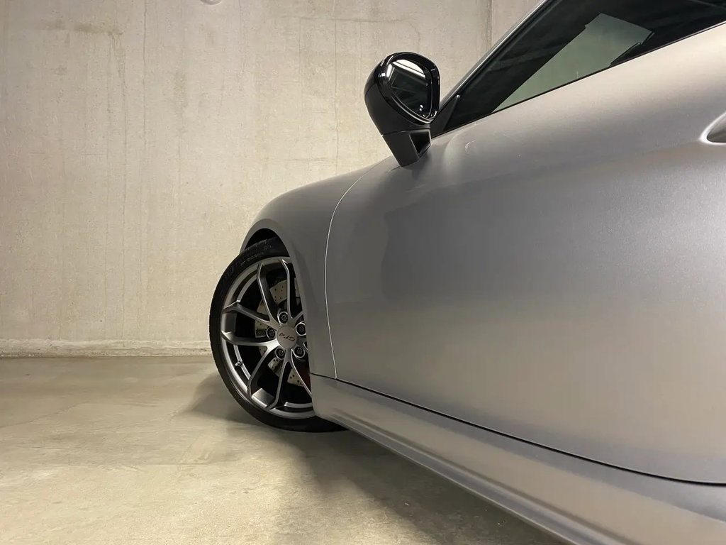 Porsche 718 Cayman GT4