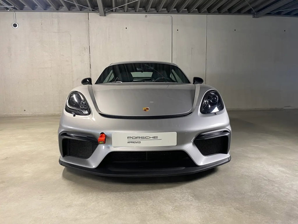 Porsche 718 Cayman GT4