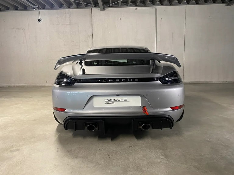 Porsche 718 Cayman GT4