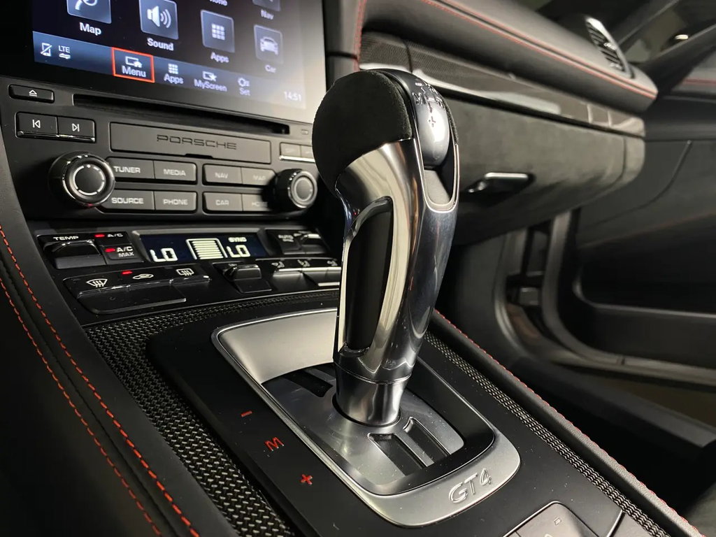 Porsche 718 Cayman GT4