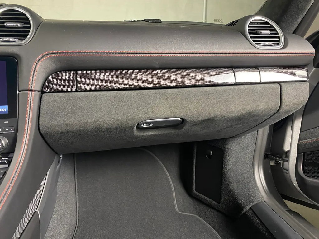 Porsche 718 Cayman GT4