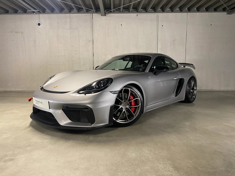 Porsche 718 Cayman GT4