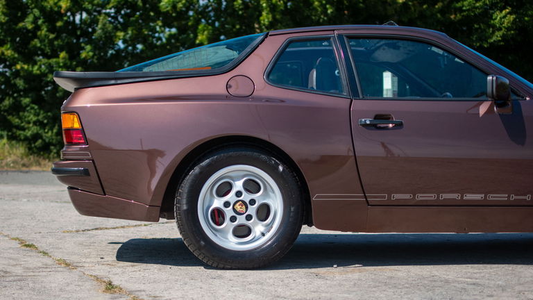 Porsche 944 Coupé