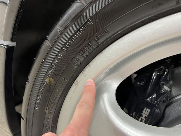 Porsche 964 Carrera 4