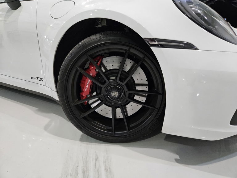 Porsche 992 Carrera GTS