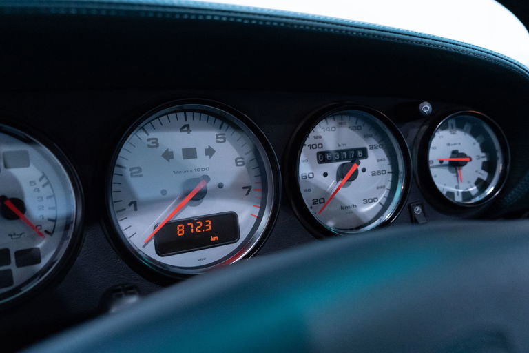 Porsche 993 Carrera 4S