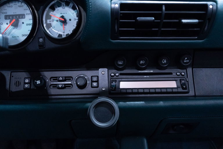 Porsche 993 Carrera 4S