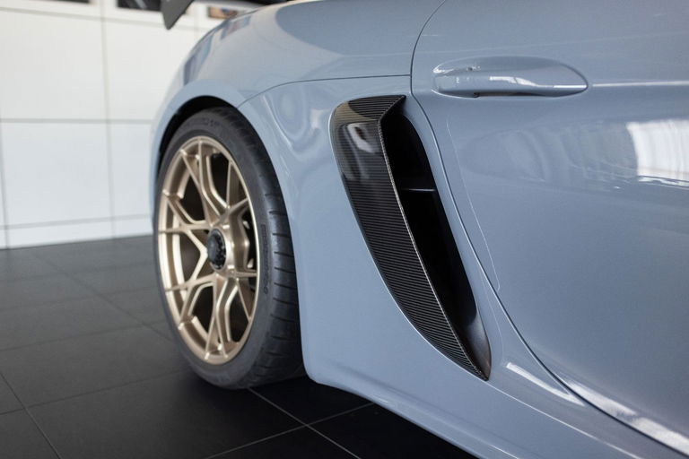Porsche 718 Cayman GT4 RS
