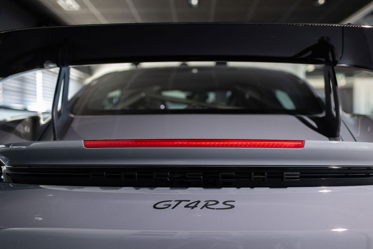Porsche 718 Cayman GT4 RS