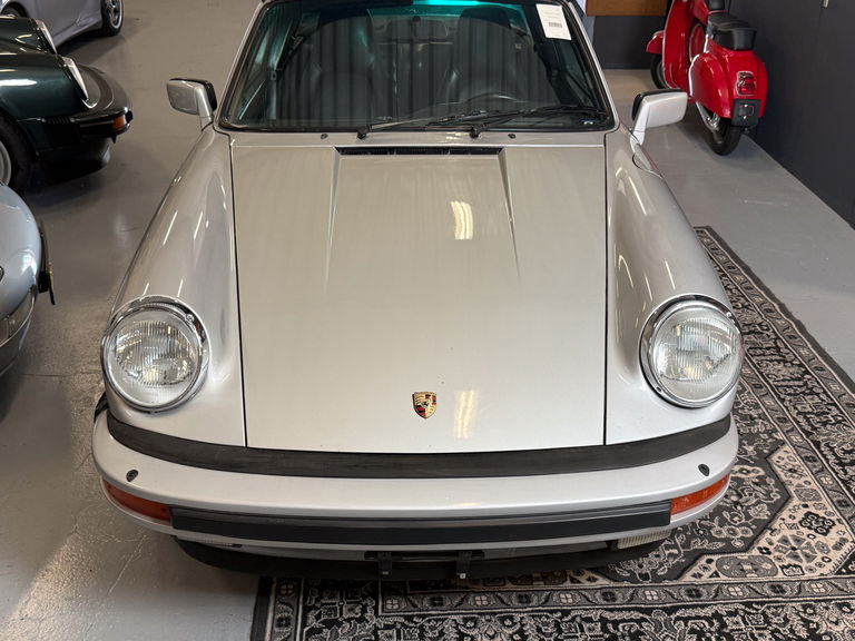 Porsche 911 Carrera 3.2 (US)