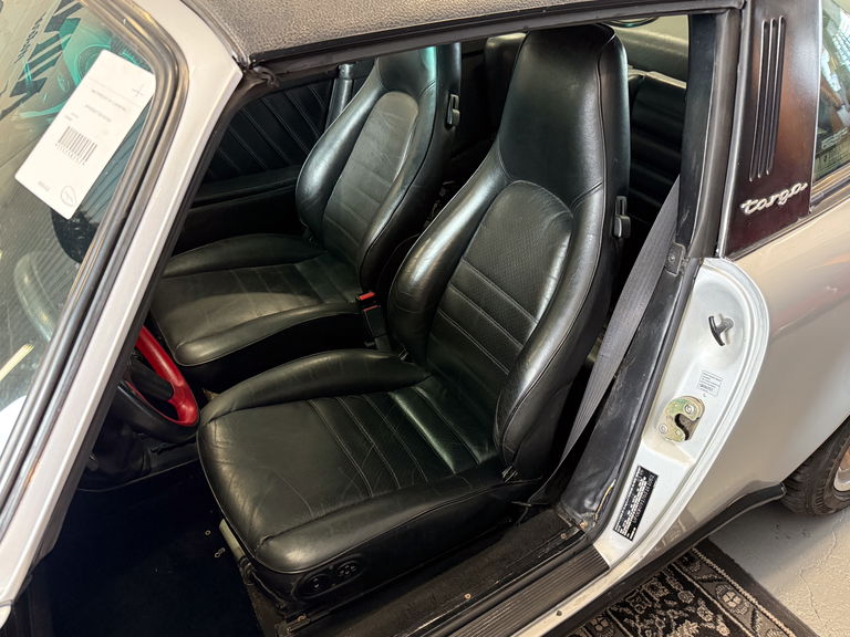 Porsche 911 Carrera 3.2 (US)