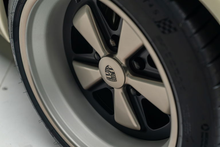 Porsche 911 Reimagined by Singer