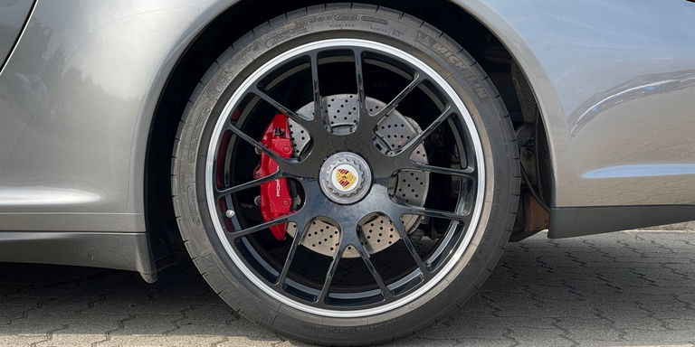 Porsche 997.2 Carrera GTS