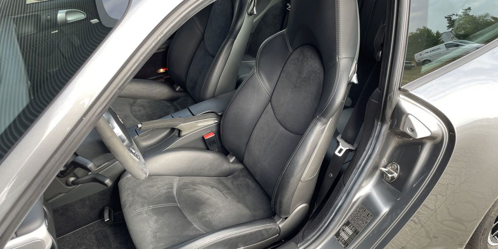 Porsche 997.2 Carrera GTS