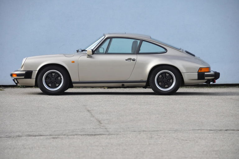 Porsche 911 Carrera 3.2