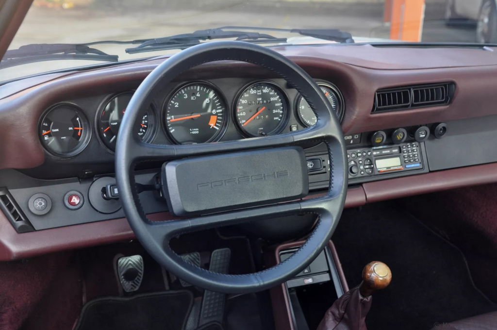 Porsche 911 Carrera 3.2