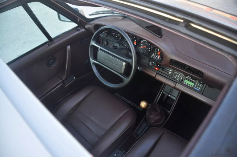 Porsche 911 Carrera 3.2