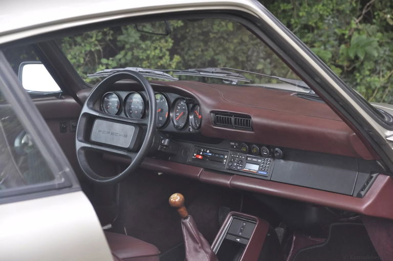 Porsche 911 Carrera 3.2