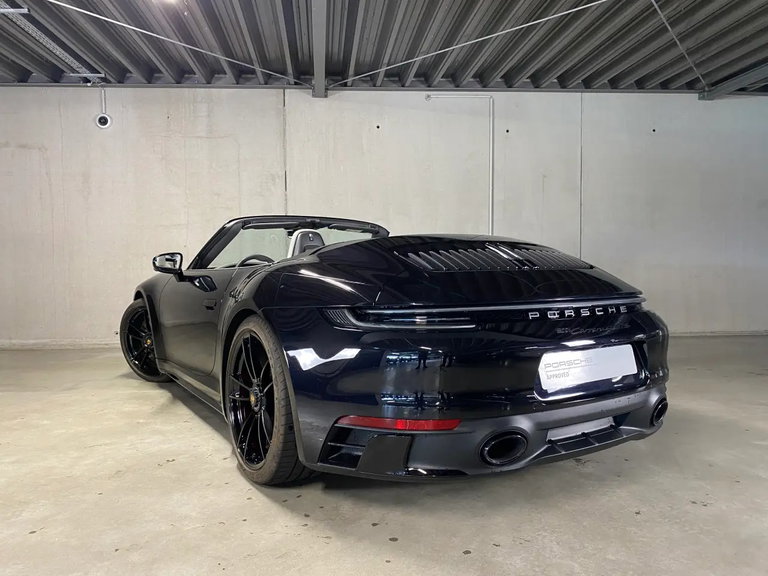 Porsche 992 Carrera 4 GTS