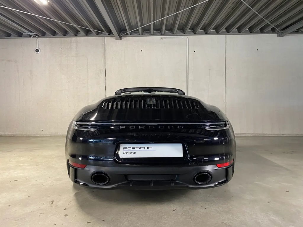 Porsche 992 Carrera 4 GTS