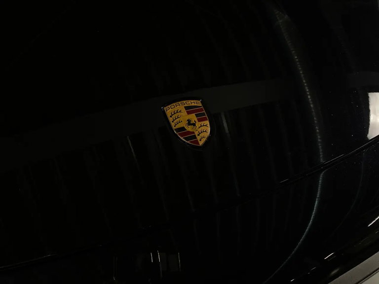 Porsche 992 Carrera 4 GTS