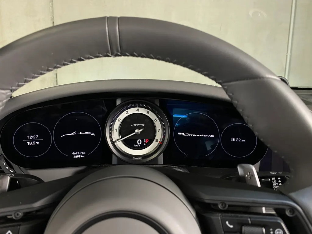 Porsche 992 Carrera 4 GTS