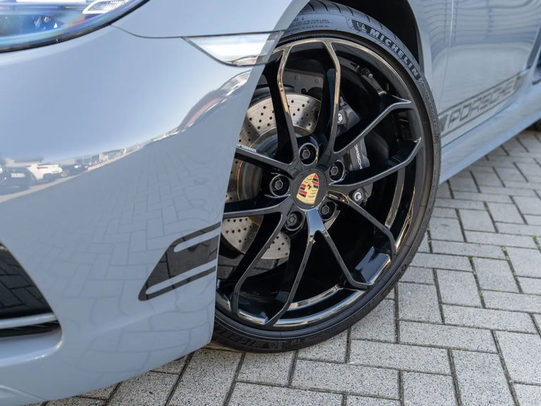 Porsche 718 Cayman Style Edition