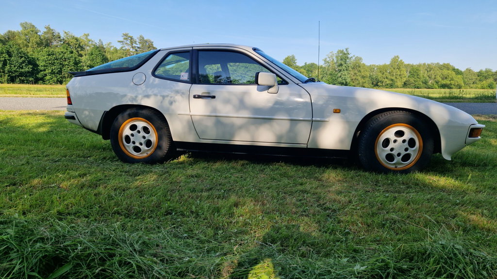 Porsche 924 S