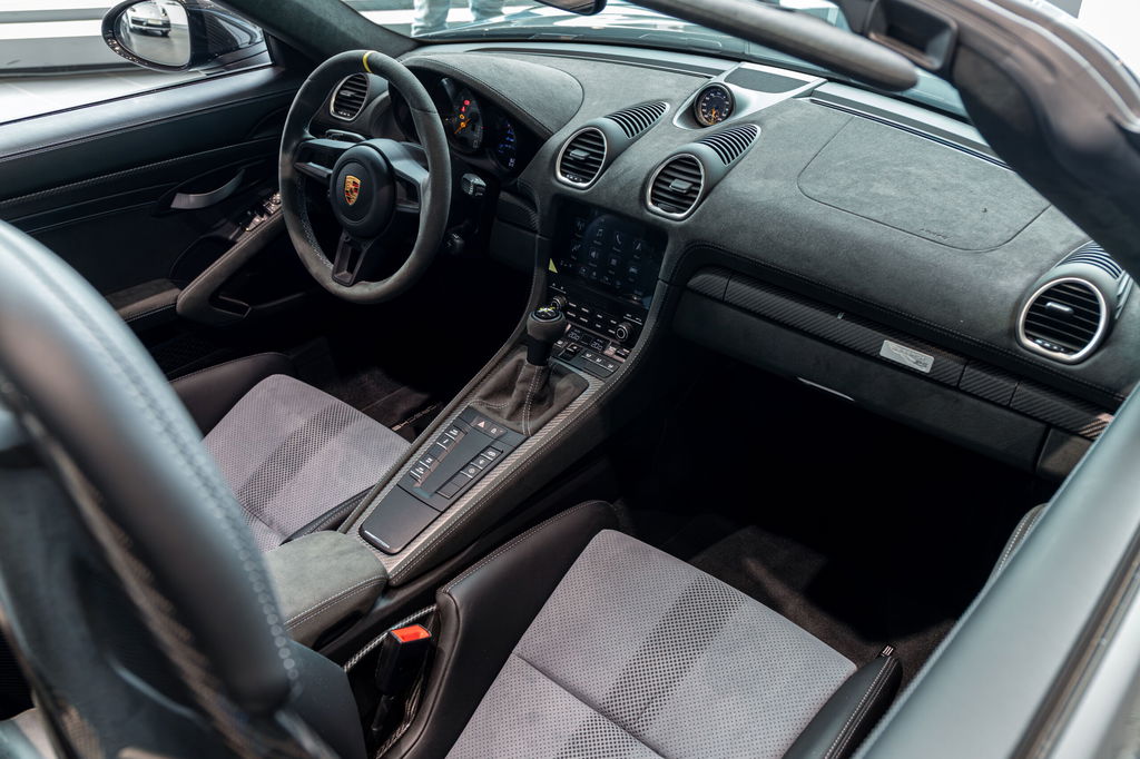 Porsche 718 Spyder RS