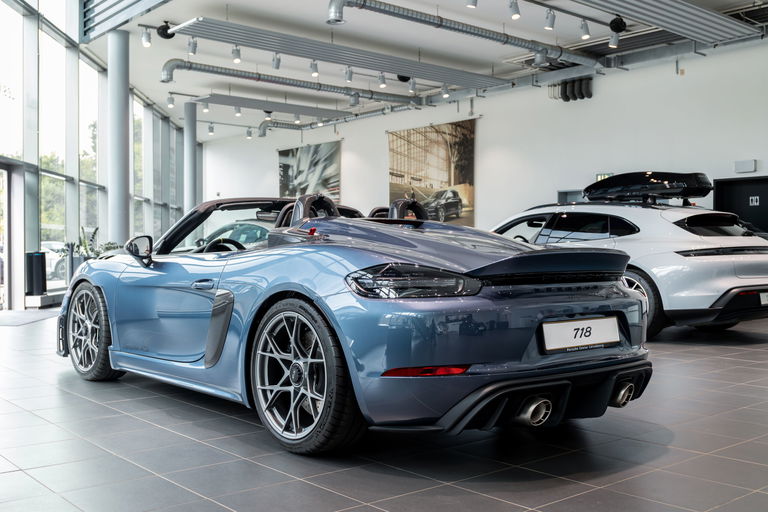 Porsche 718 Spyder RS