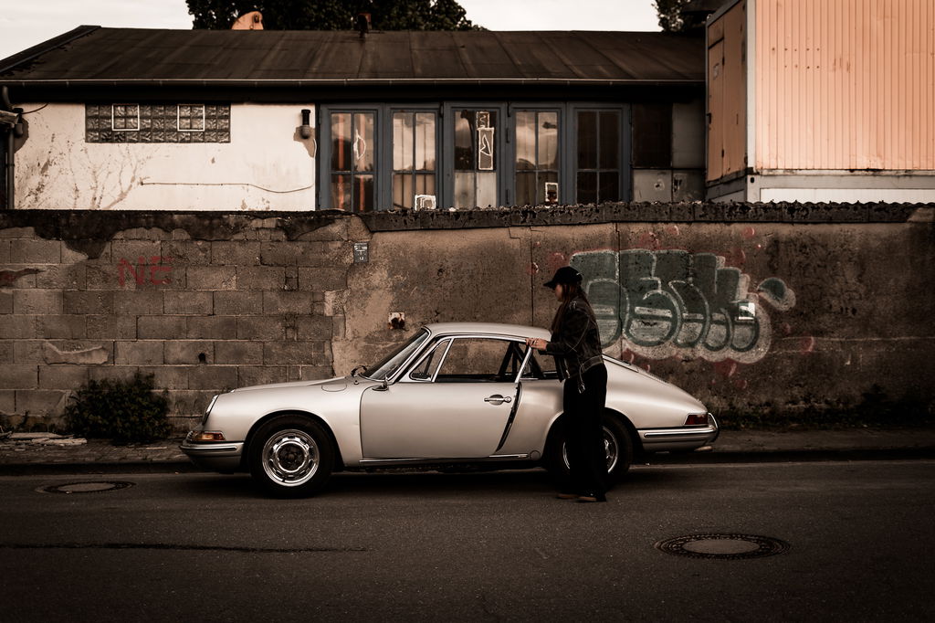 “Get out and drive!” – Birte Krause and her four-cylinder Porsches