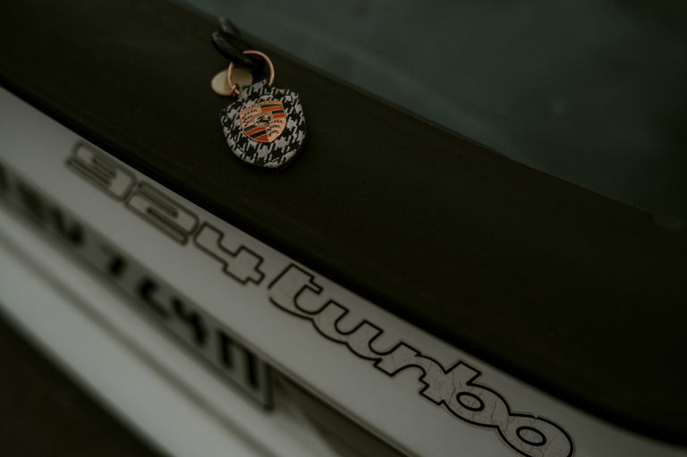 “Get out and drive!” – Birte Krause and her four-cylinder Porsches