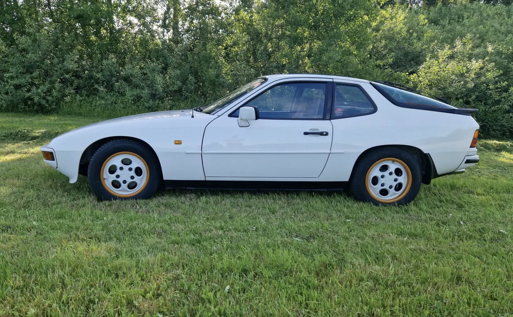 Porsche 924 S