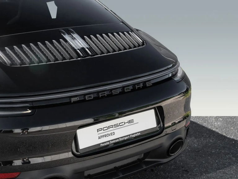 Porsche 992 Carrera 4 GTS