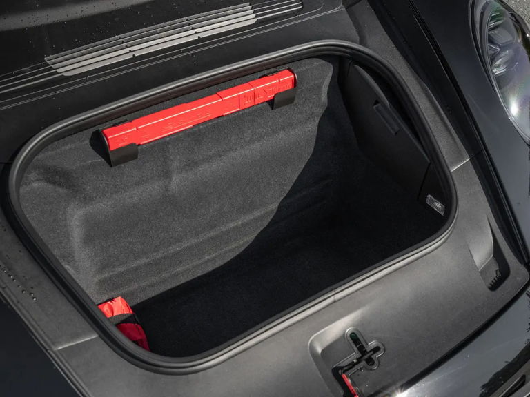 Porsche 992 Carrera 4 GTS