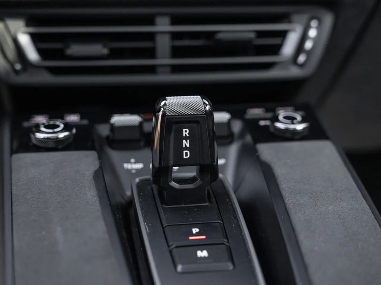 Porsche 992 Carrera 4 GTS