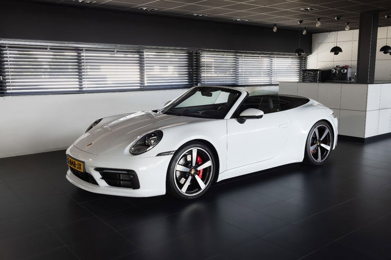 Porsche 992 Carrera 4S