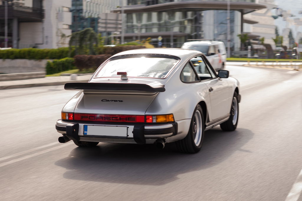 Porsche 911 Carrera 3.2 (US)