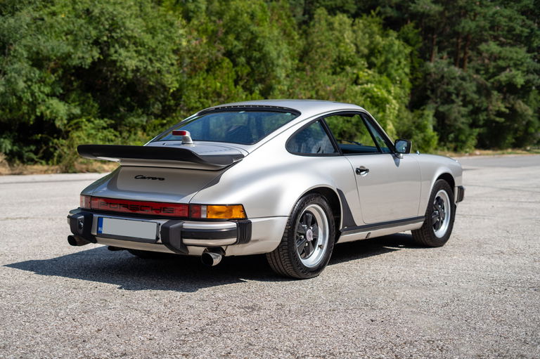 Porsche 911 Carrera 3.2 (US)