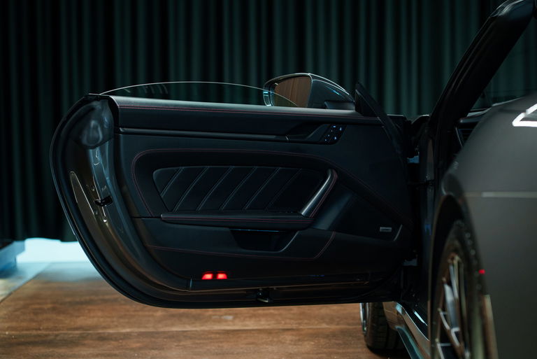 Porsche 992 Carrera 4 GTS