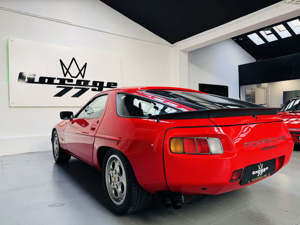 Porsche 928 S