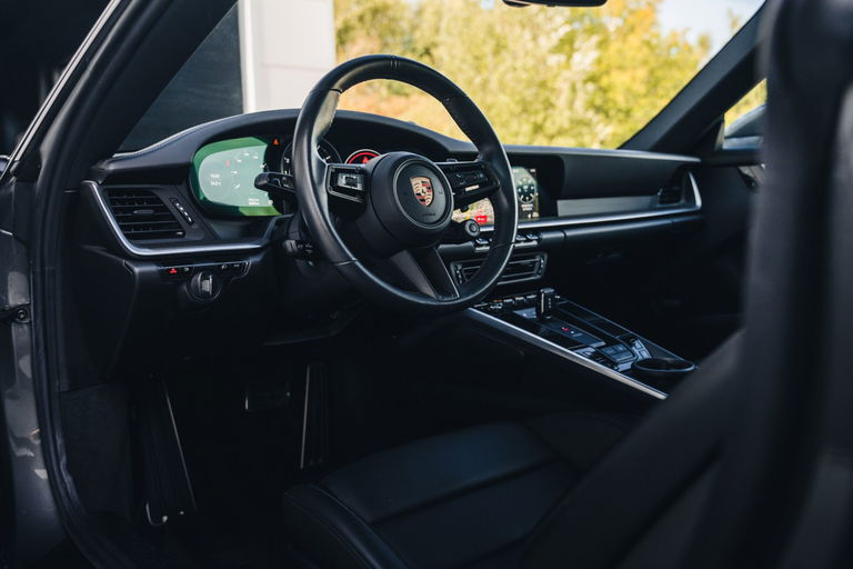 Porsche 992 Carrera 4S
