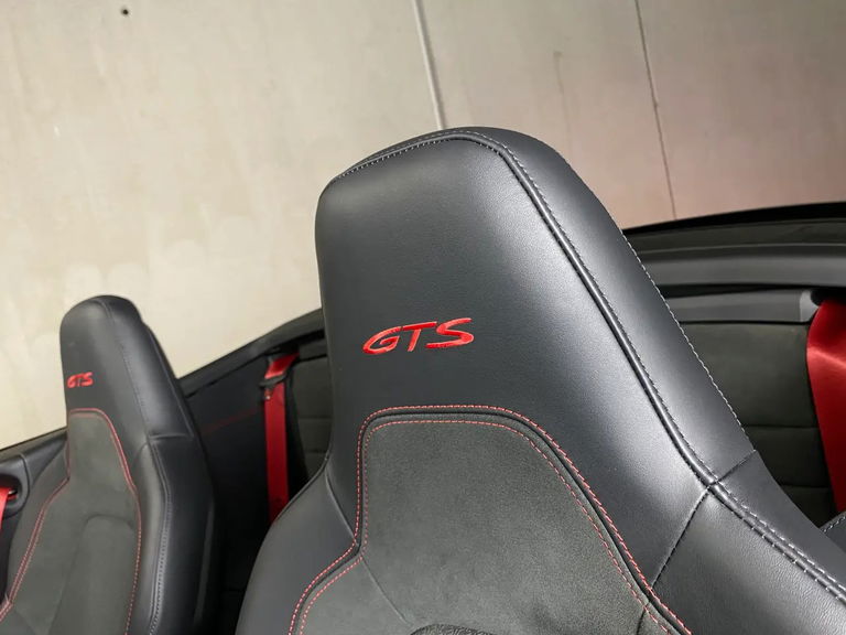 Porsche 992.2 Carrera GTS