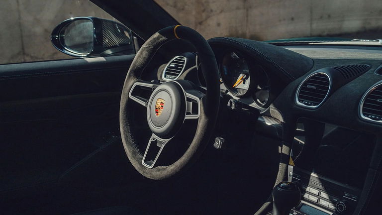 Porsche 718 Cayman GT4 RS