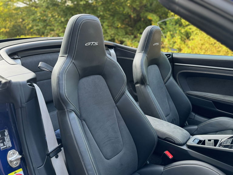 Porsche 992 Carrera GTS