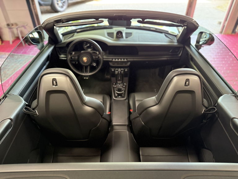 Porsche 992 Carrera GTS