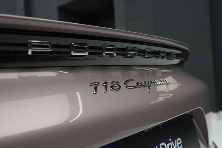 Porsche 718 Cayman