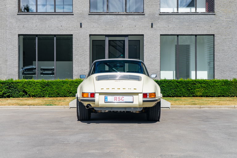 Porsche 911 Backdate