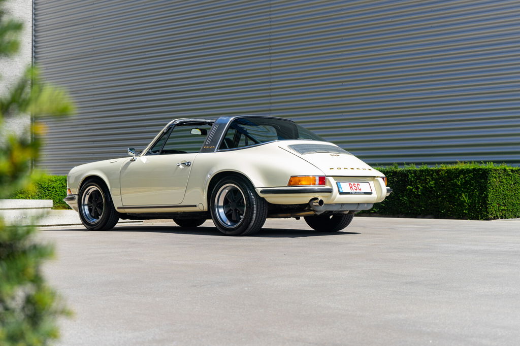 Porsche 911 Backdate