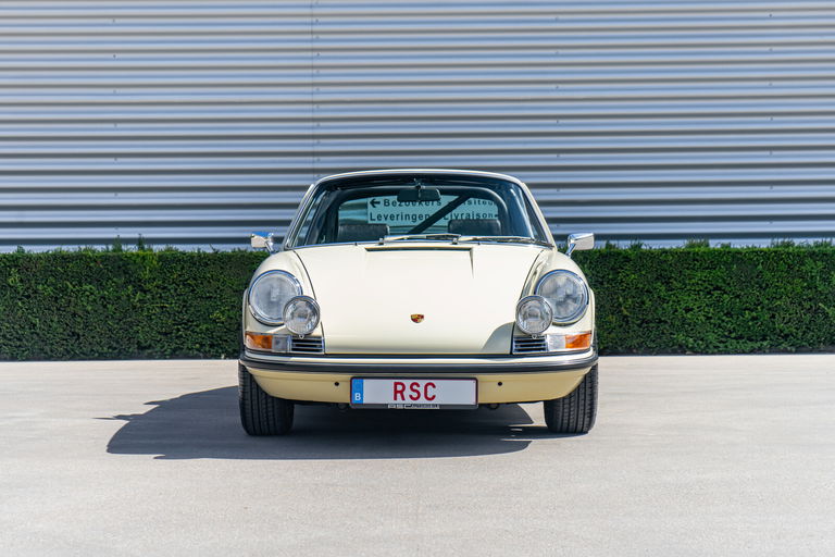 Porsche 911 Backdate